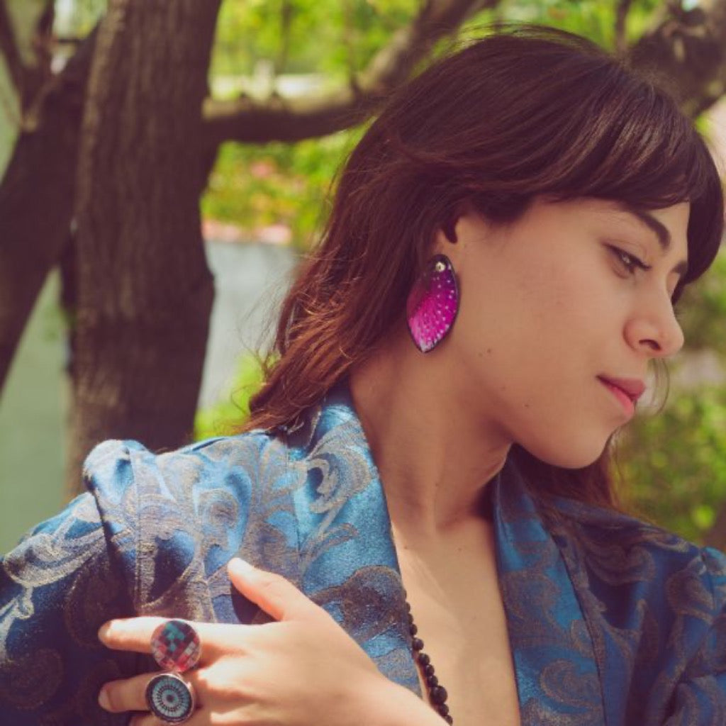 Aretes Ovalados Fucsia Flor de Cardo